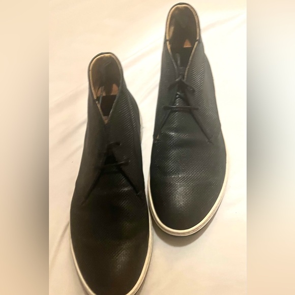 Giorgio Armani Black Pebbled Leather Ankle Boots. Worn once. 8 1/2. - Picture 6 of 11